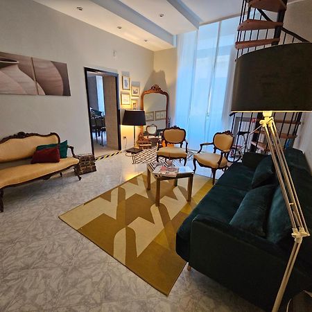 Ciaobari Apartment - Elegant 4 Bedrooms In The Heart Of Old Town エクステリア 写真